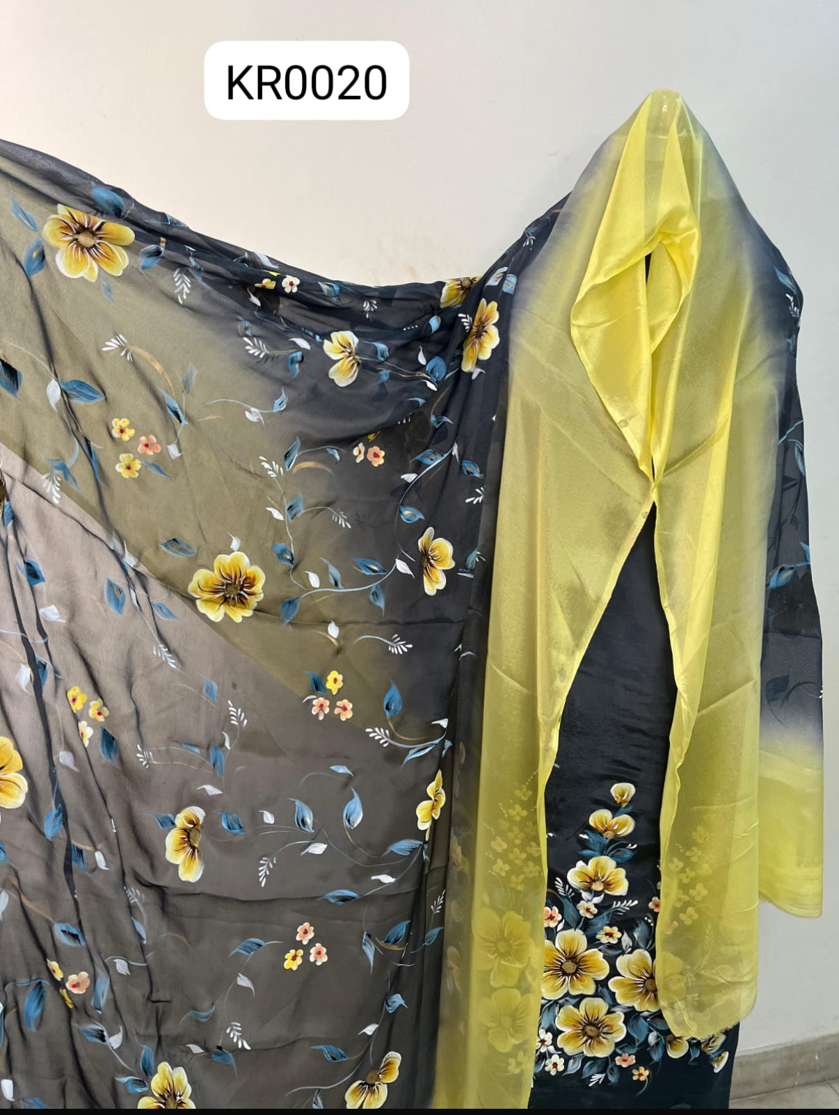KR0020-Hand painted Semi Crepe Suit Set
