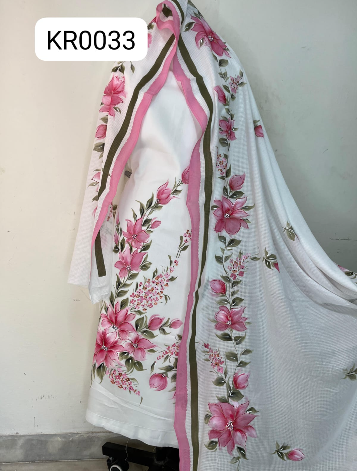 KR0033– Hand painted Jaam Cotton Suit Set