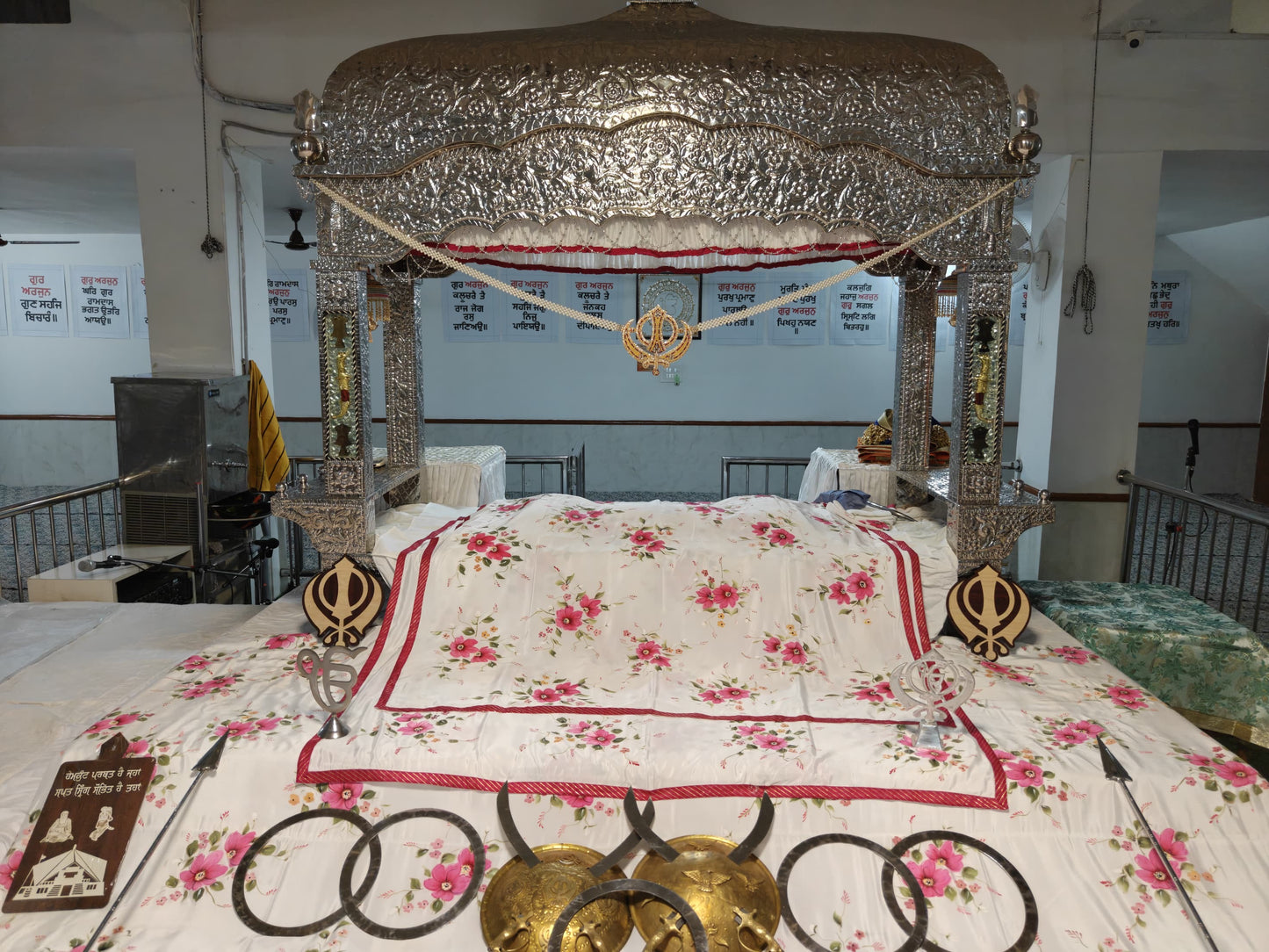 Hand Painted Rumala Sahib