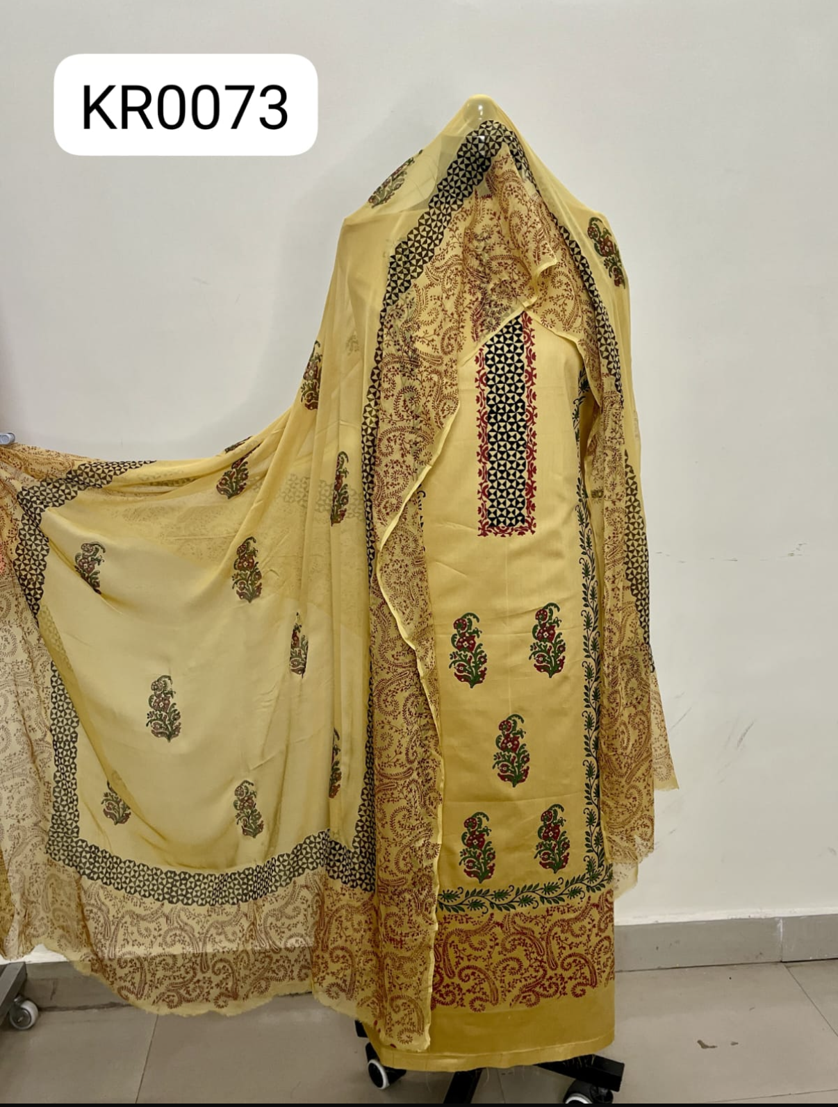 KR0073–Hand painted Jaam Cotton Suit Set