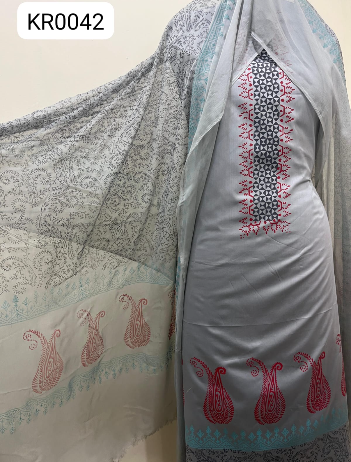 KR0042– Block Printed Jaam Cotton Suit Set