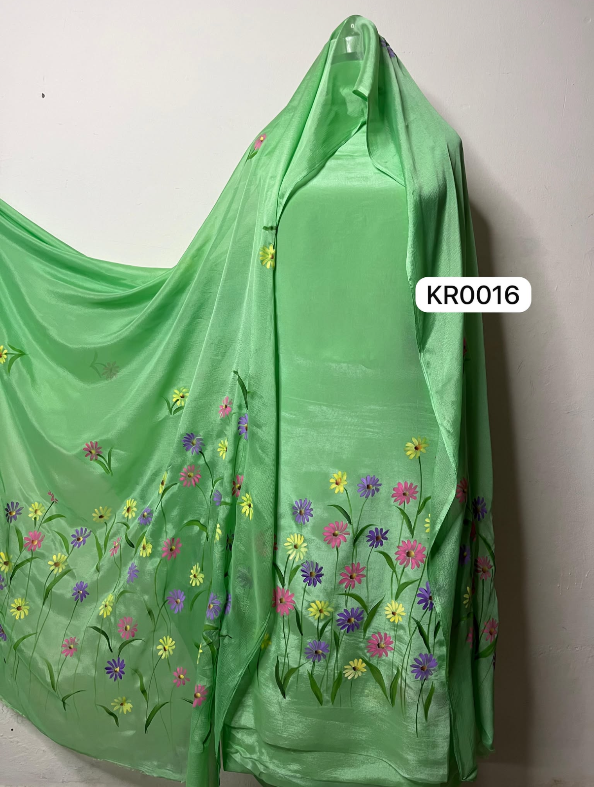 KR0016-Hand painted Semi Crepe Suit Set